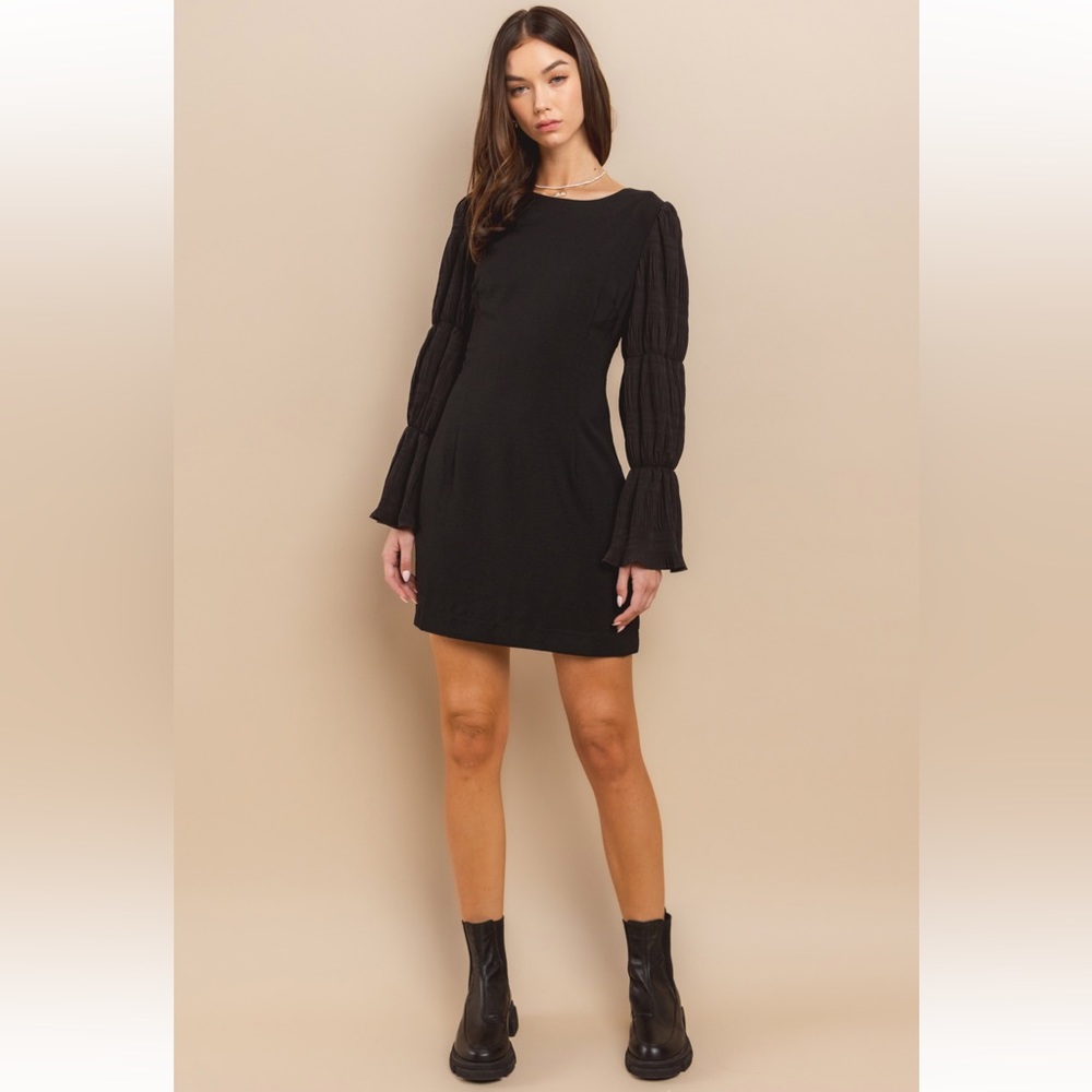 32 Chic Tiered Bell Sleeve Dress - Picture 3 of 5